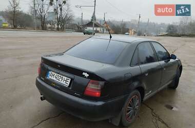 Седан Audi A4 1998 в 