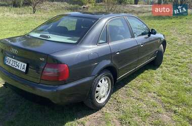 Седан Audi A4 1998 в 