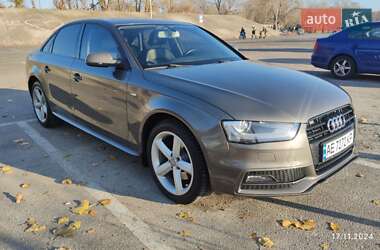 Седан Audi A4 2013 в 