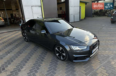 Седан Audi A4 2018 в 
