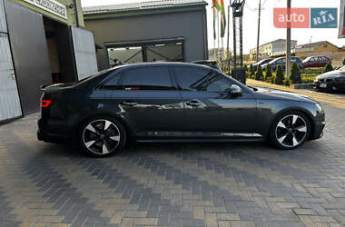 Седан Audi A4 2018 в 