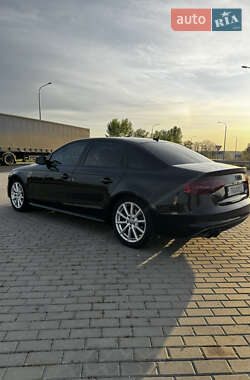 Седан Audi A4 2015 в 