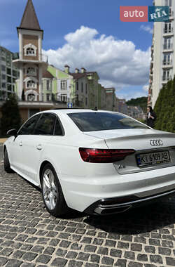 Седан Audi A4 2022 в 