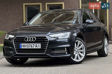 Седан Audi A4 2018 в 