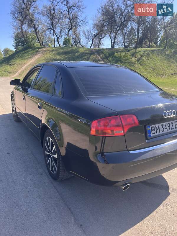 Седан Audi A4 2005 в Тростянце