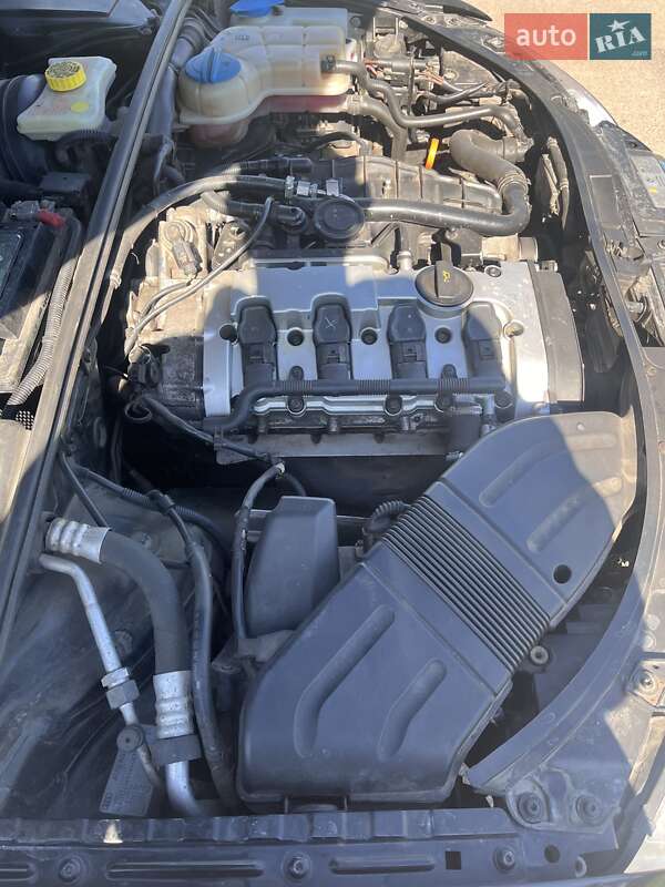 Седан Audi A4 2005 в Тростянце
