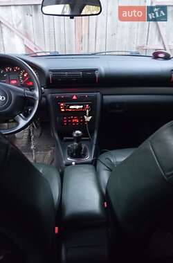 Седан Audi A4 2000 в 