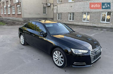 Седан Audi A4 2015 в 