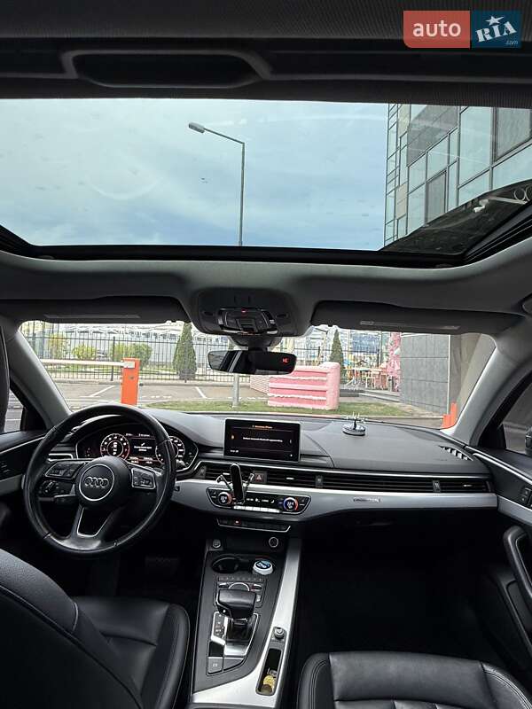 Седан Audi A4 2017 в Киеве
