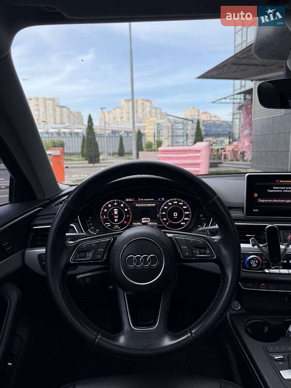 Седан Audi A4 2017 в Киеве
