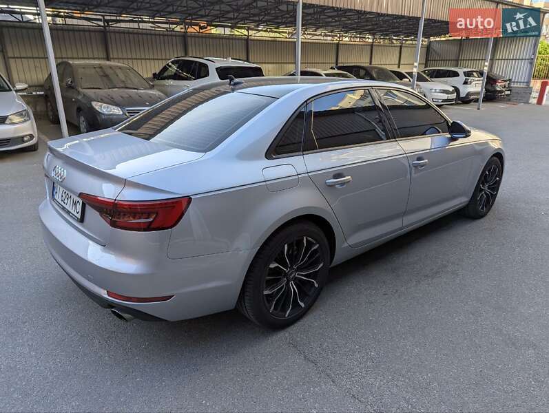Седан Audi A4 2017 в Киеве