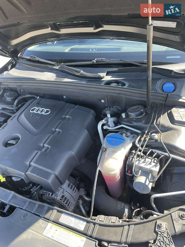 Седан Audi A4 2014 в Киеве