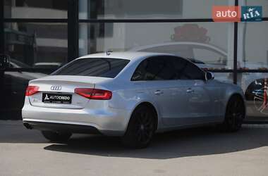 Седан Audi A4 2012 в 