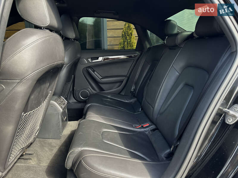Седан Audi A4 2014 в Шептицькому