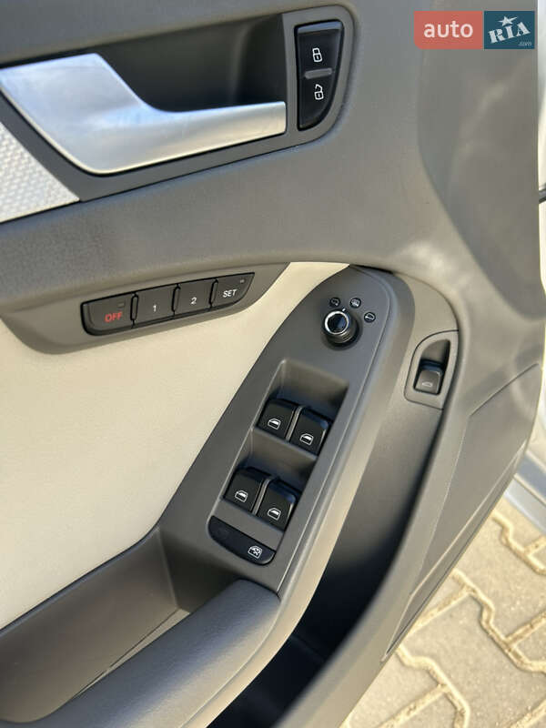 Седан Audi A4 2012 в Бориславе