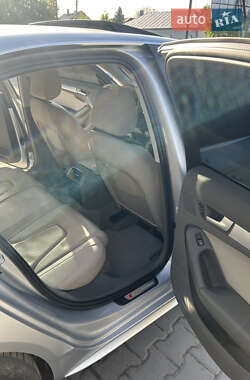 Седан Audi A4 2012 в 