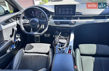 Седан Audi A4 2020 в 