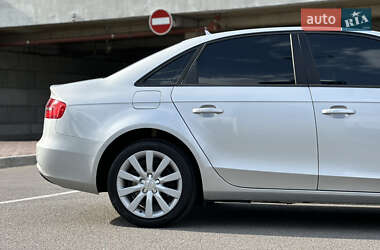 Седан Audi A4 2012 в 