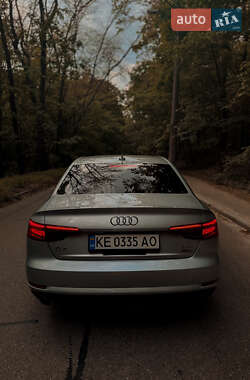 Седан Audi A4 2016 в 