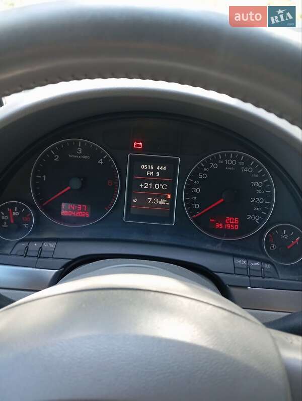Седан Audi A4 2004 в Городенке