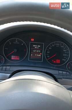 Седан Audi A4 2004 в 