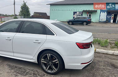 Седан Audi A4 2016 в 