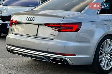 Седан Audi A4 2018 в 