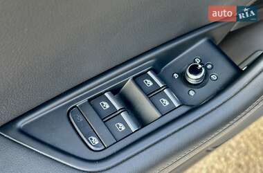 Седан Audi A4 2018 в 