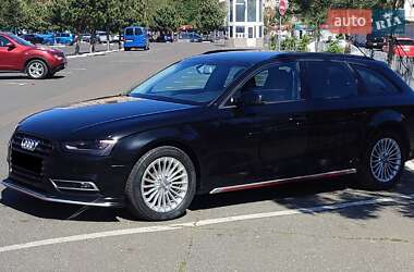Универсал Audi A4 2013 в 