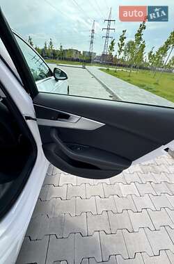 Седан Audi A4 2016 в 