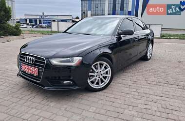 Седан Audi A4 2014 в Ровно