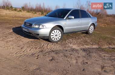Седан Audi A4 1998 в Луцьку