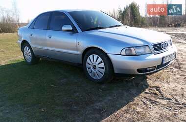Седан Audi A4 1998 в 