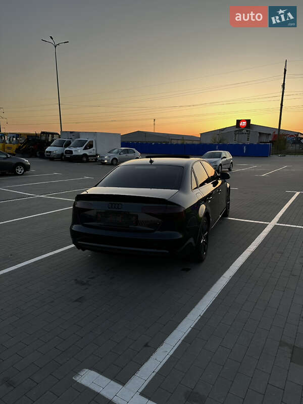 Седан Audi A4 2013 в Вінниці