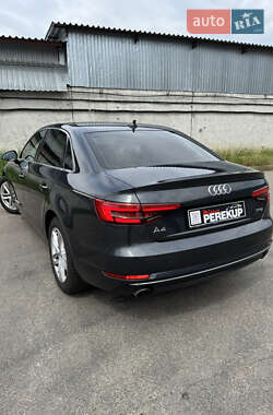 Седан Audi A4 2015 в 