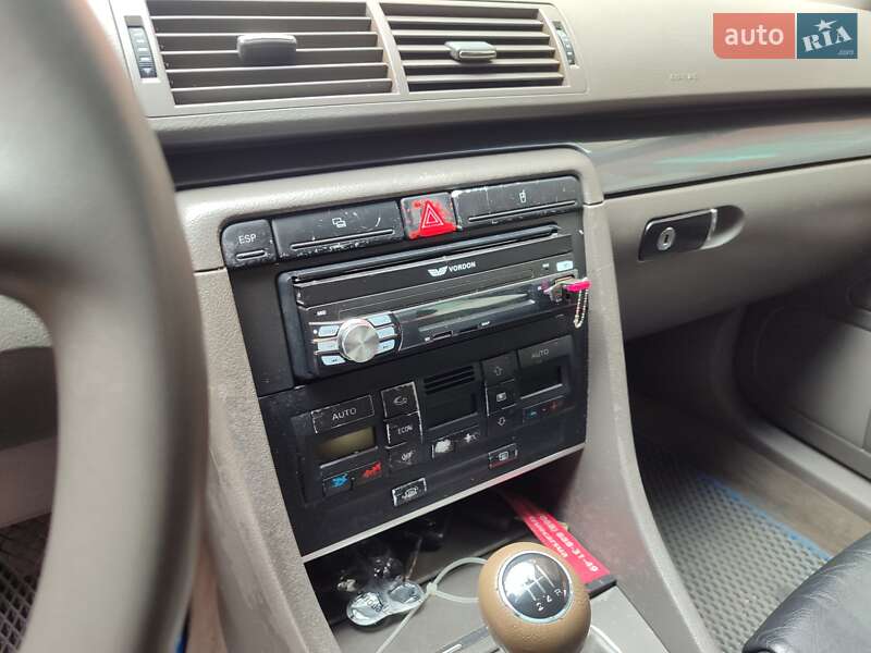 Седан Audi A4 2001 в Києві