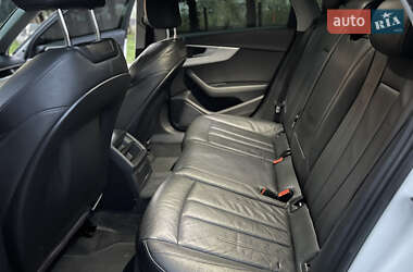 Седан Audi A4 2016 в 