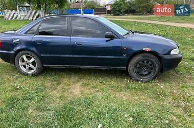 Седан Audi A4 1996 в 