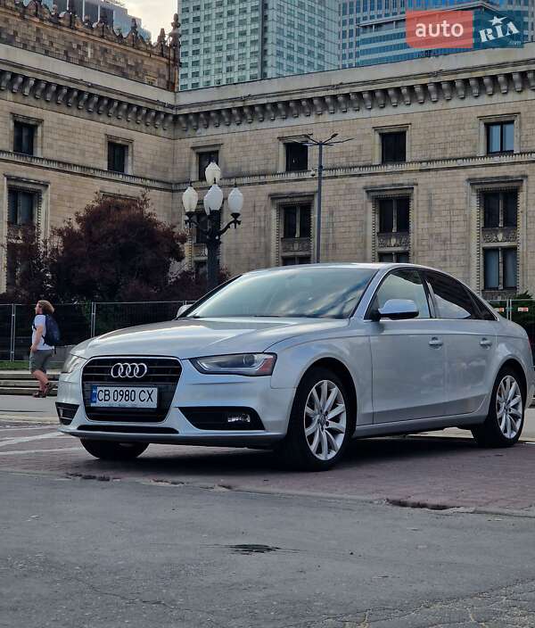 Седан Audi A4 2013 в 
