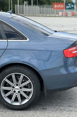 Седан Audi A4 2015 в 