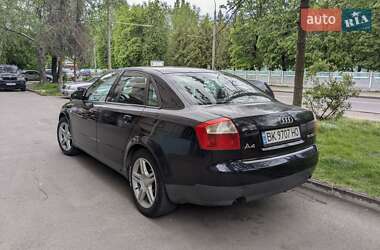 Седан Audi A4 2001 в 