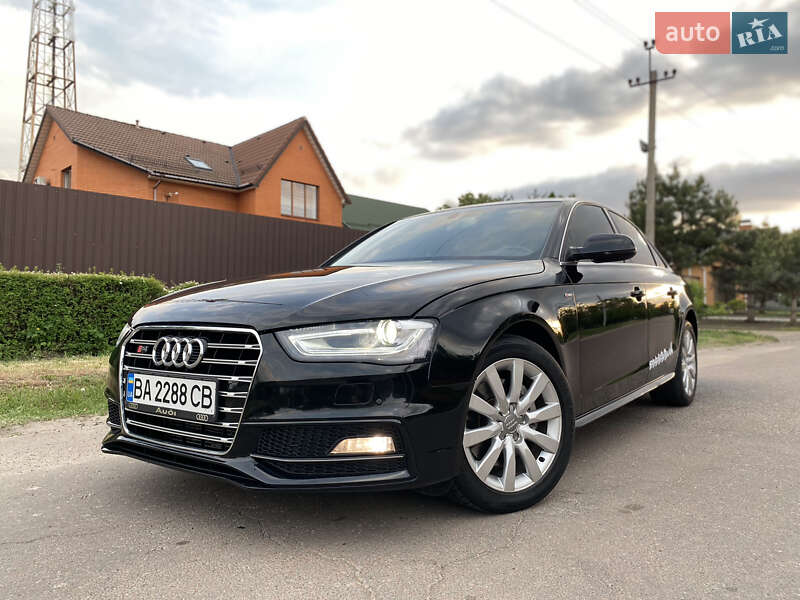 Седан Audi A4 2015 в Кропивницькому
