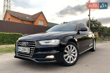 Седан Audi A4 2015 в 
