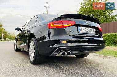 Седан Audi A4 2015 в 