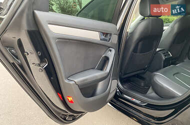 Седан Audi A4 2015 в 
