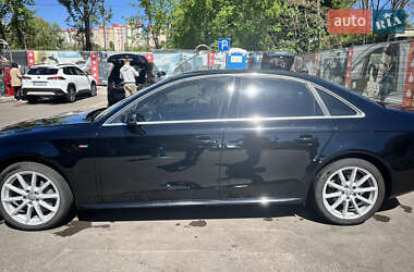 Седан Audi A4 2015 в 