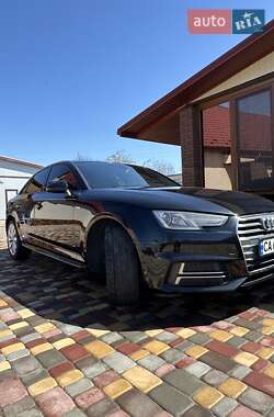Седан Audi A4 2018 в 