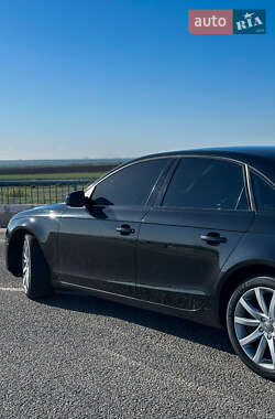 Седан Audi A4 2012 в 