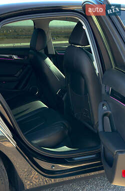 Седан Audi A4 2012 в 