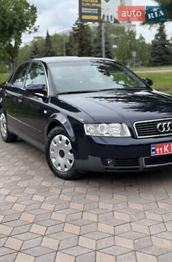 Седан Audi A4 2004 в 